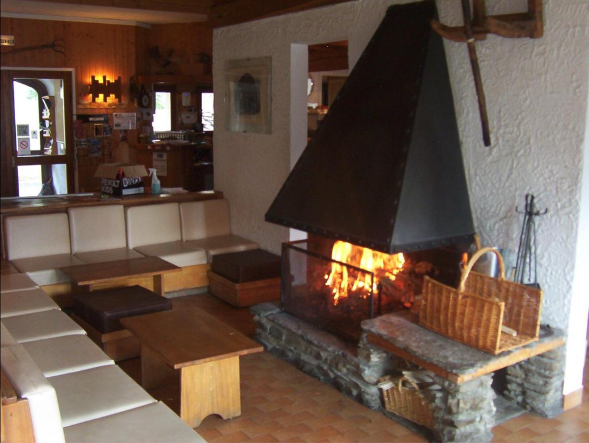 Hotel Le Grand Tetras Saint-Vérand Zewnętrze zdjęcie